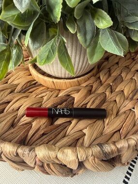 NARS Lip Pencil — Cruella